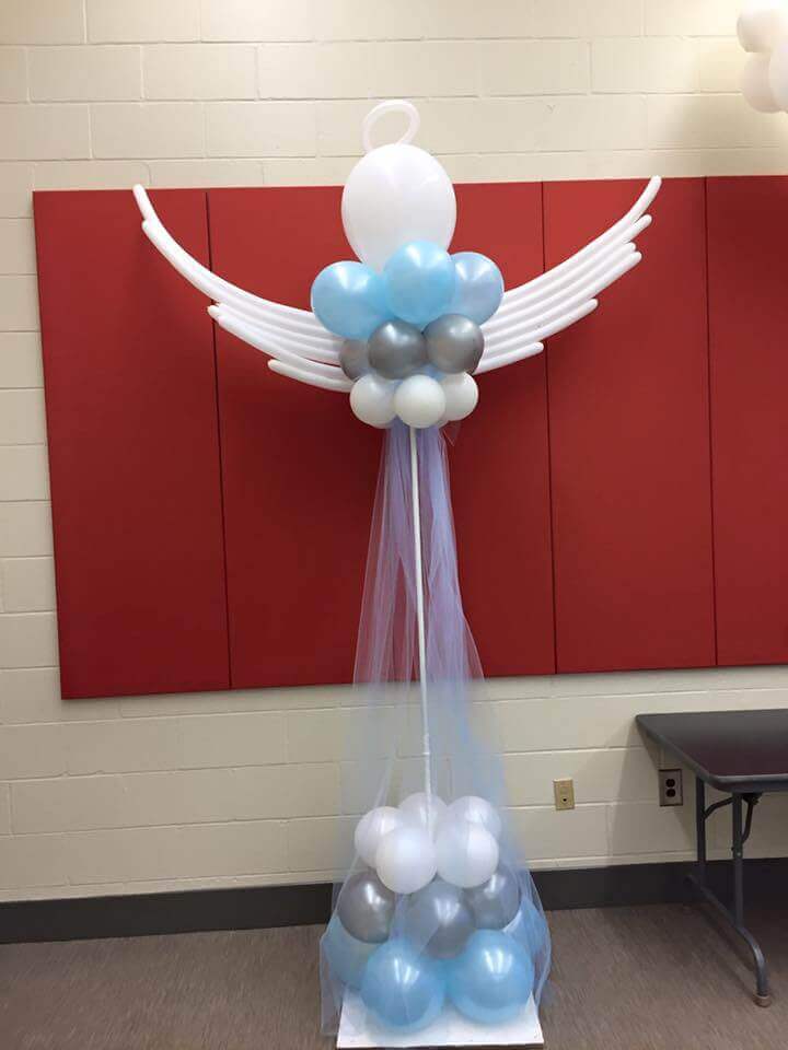 Column of blue, white, and gray latex balloons for an event delivered by Balloons Lane in NJ