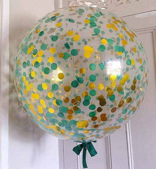 Balloons Lane Balloon delivery Soho in use colors Gold and Emerald Green confetti balloons ​Confetti For Occassion Party