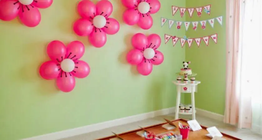 Wild Berry and Blush wall latex balloons Flowers