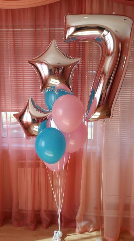 rose gold big number 7 balloon with rose gold star with teal and pink latex balloons