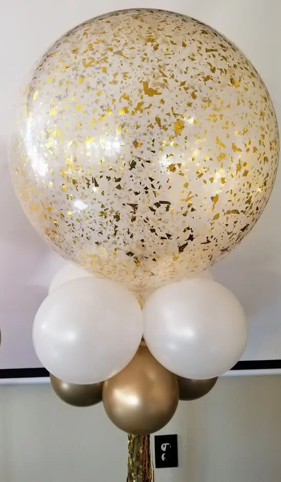 Balloons Lane delivery service offers Gold and White confetti balloons, including big round gold confetti balloons, for balloon decoration in NJ.