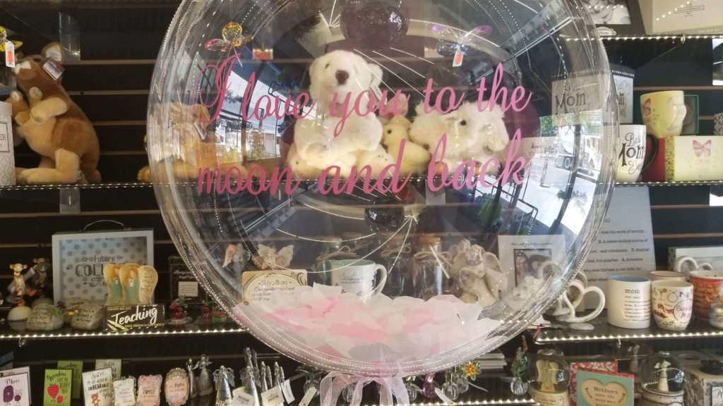 rose petals bubble balloon personalized in pink and white for valentine