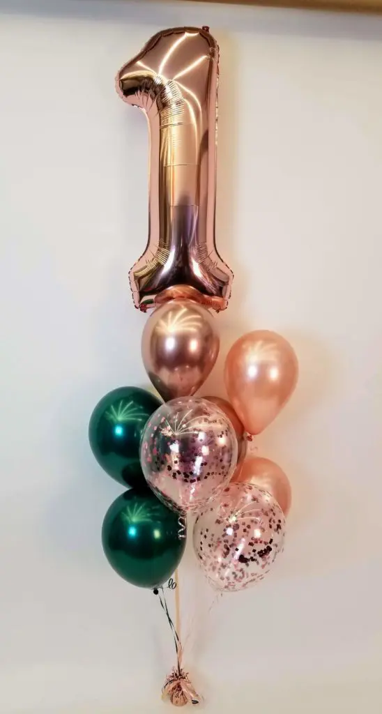 Chrome® Rose Gold, Chrome® Green, and Chrome Gold balloon decorations with number 1 in a rose gold balloon bouquet in Brooklyn.