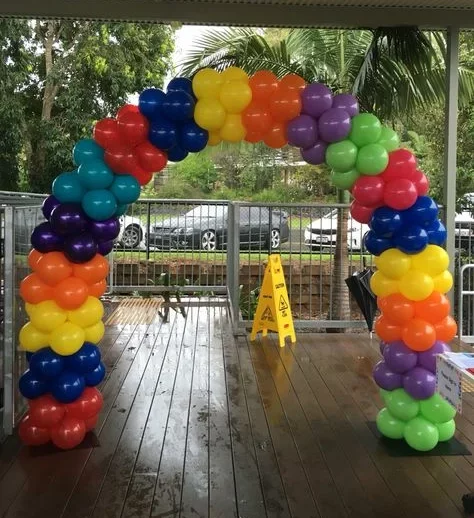 Colorful balloon arch is perfect for celebrating Sports Day.